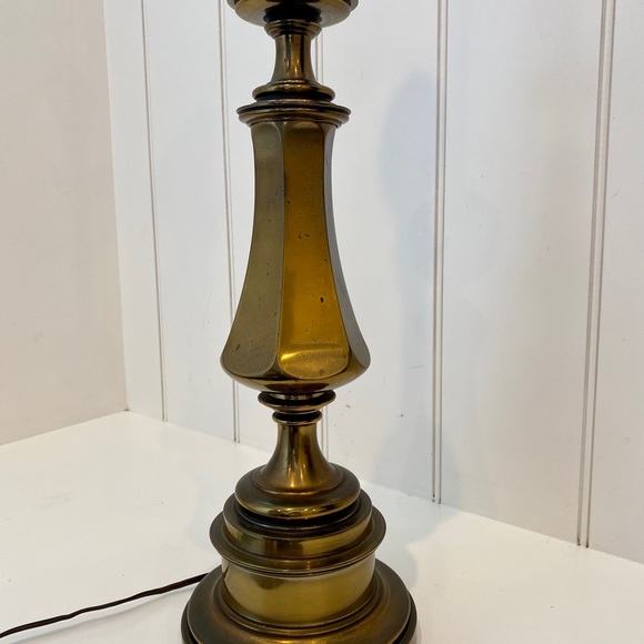 Vintage MCM Stiffel brass lamp. - Picture 3 of 3